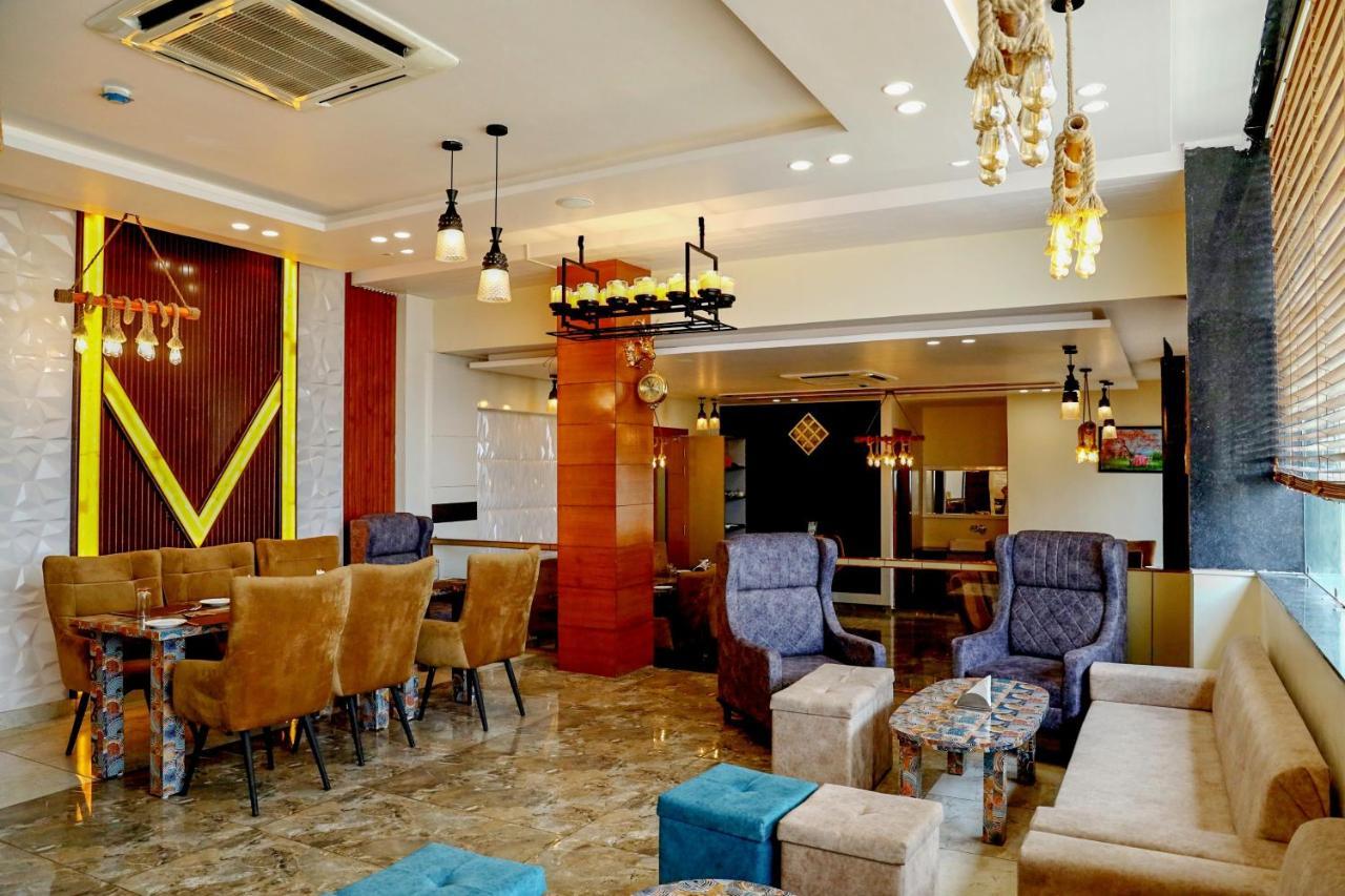 Hotel Vasdaa Grand Dehradun Esterno foto