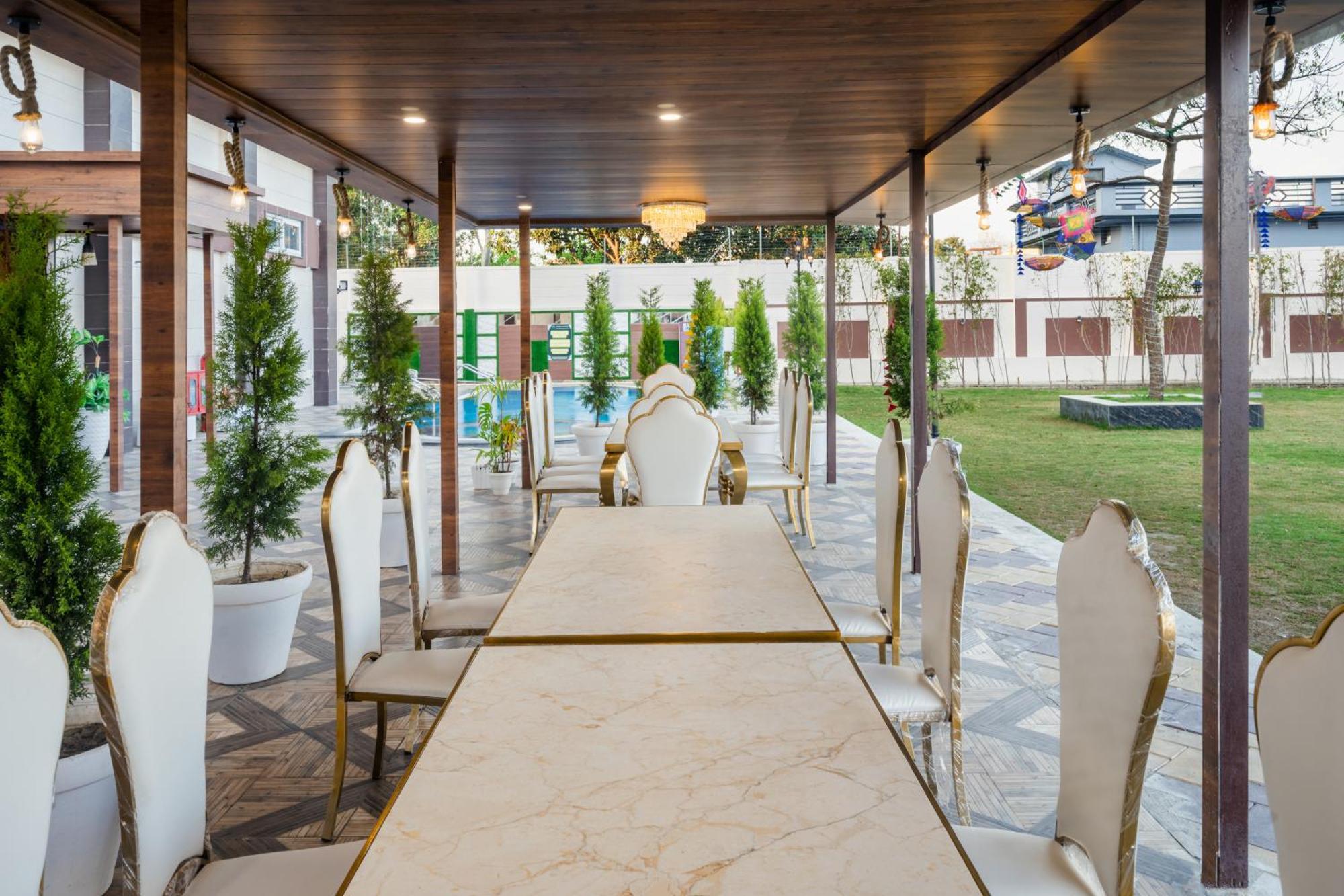 Hotel Vasdaa Grand Dehradun Esterno foto