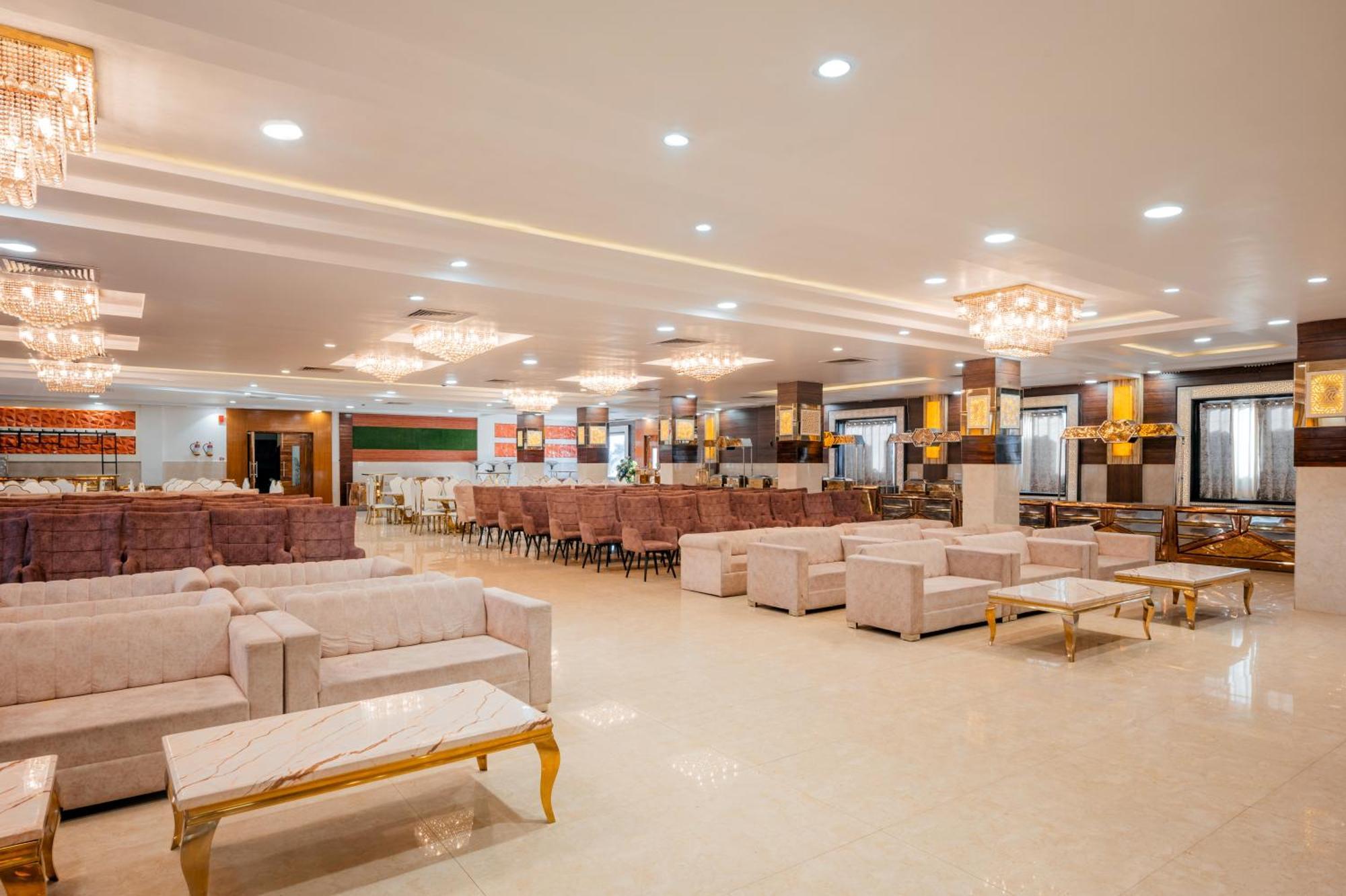 Hotel Vasdaa Grand Dehradun Esterno foto