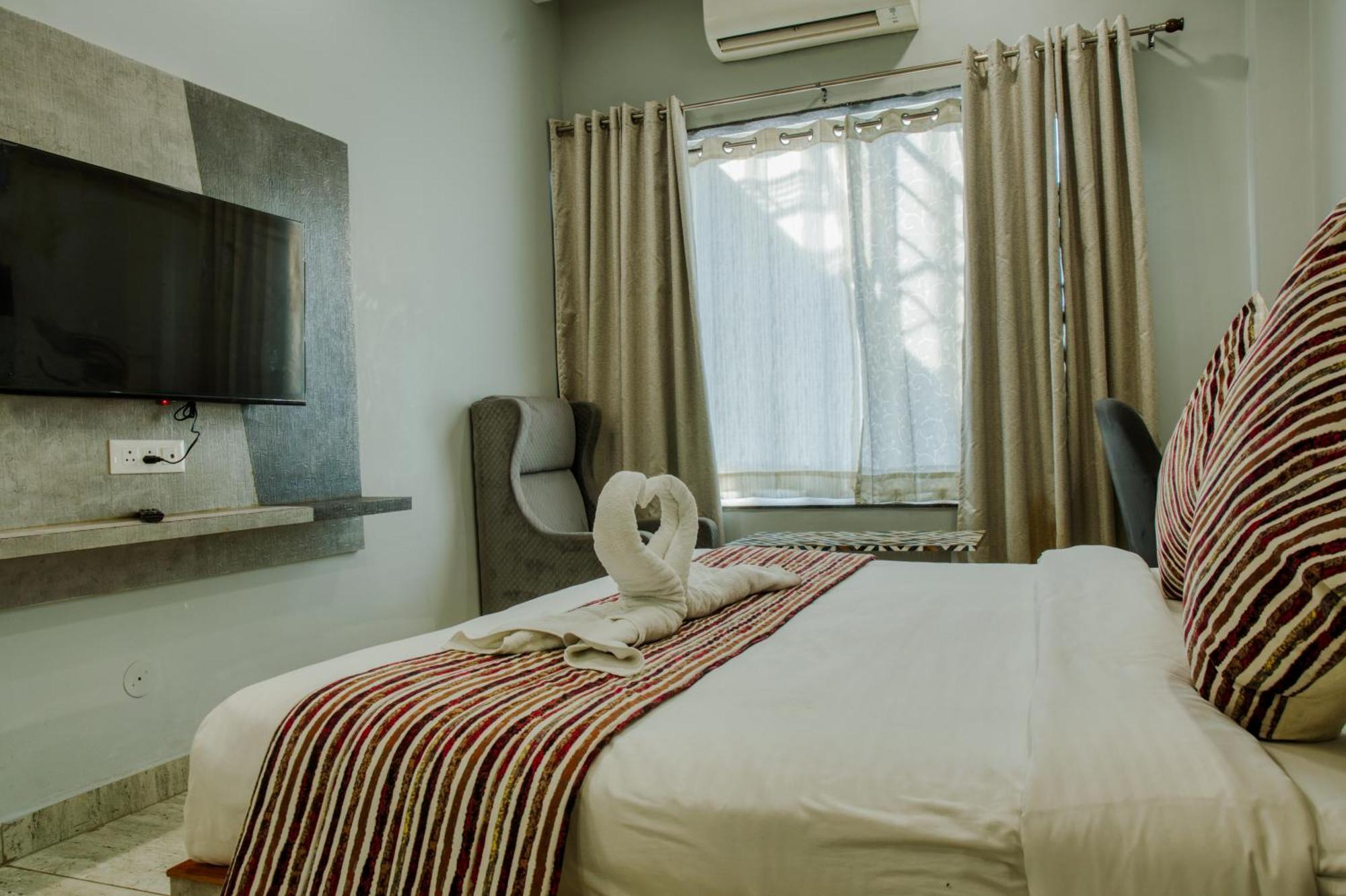 Hotel Vasdaa Grand Dehradun Esterno foto
